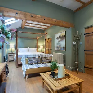 Stable - Boutique Bed & Breakfast