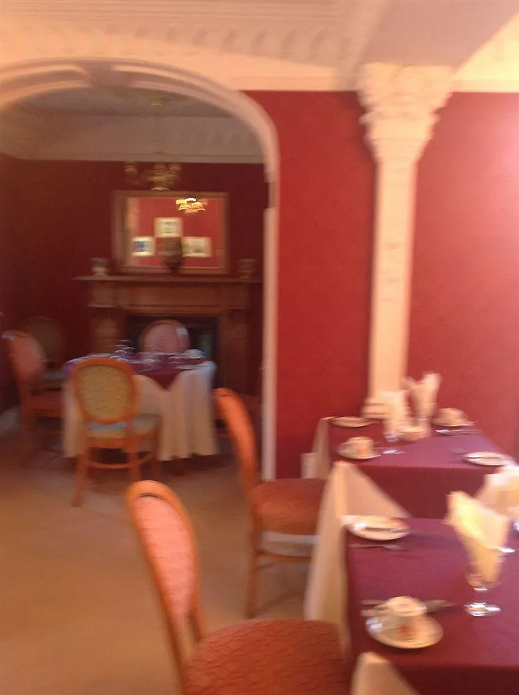 Llwyn Country House Llanelli