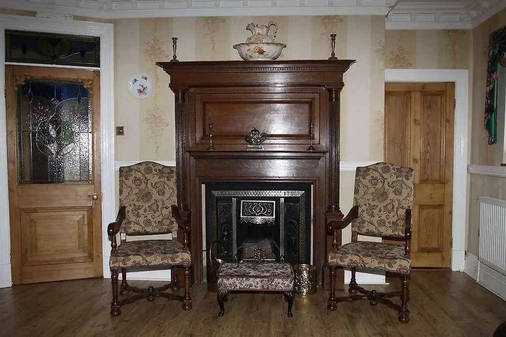 Llwyn Country House Llanelli