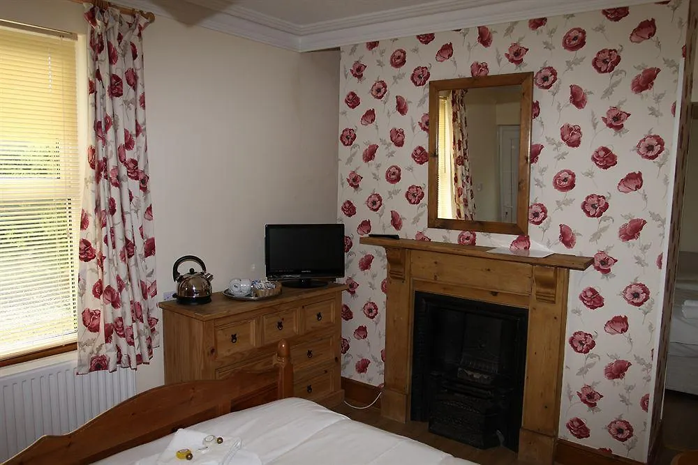 Llwyn Country House Llanelli 3*,