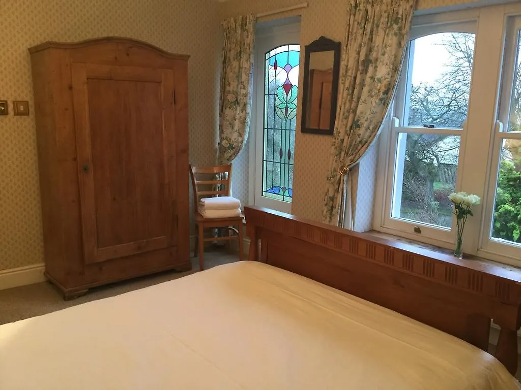 Llwyn Country House Llanelli