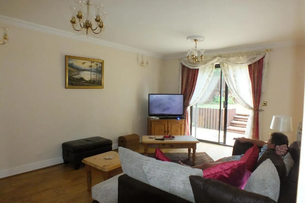 Llwyn Country House Llanelli 3*,