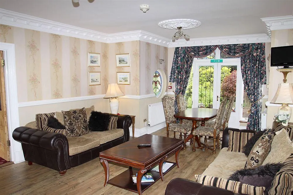 Llwyn Country House Llanelli Hotel