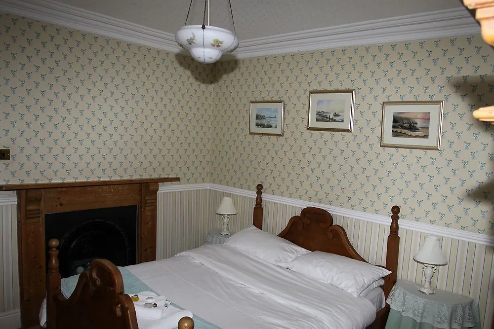 Llwyn Country House Llanelli Hotel