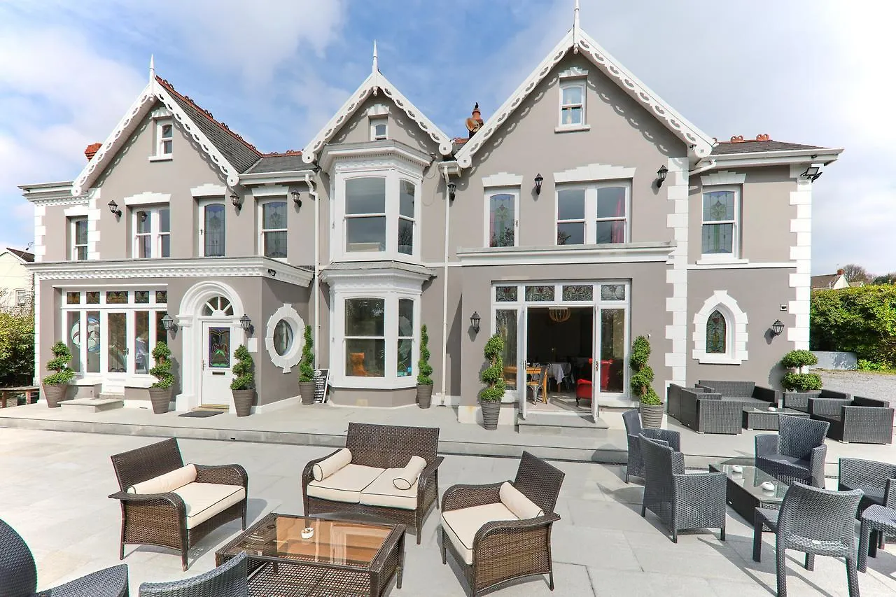 Llwyn Country House Llanelli 3*,  United Kingdom