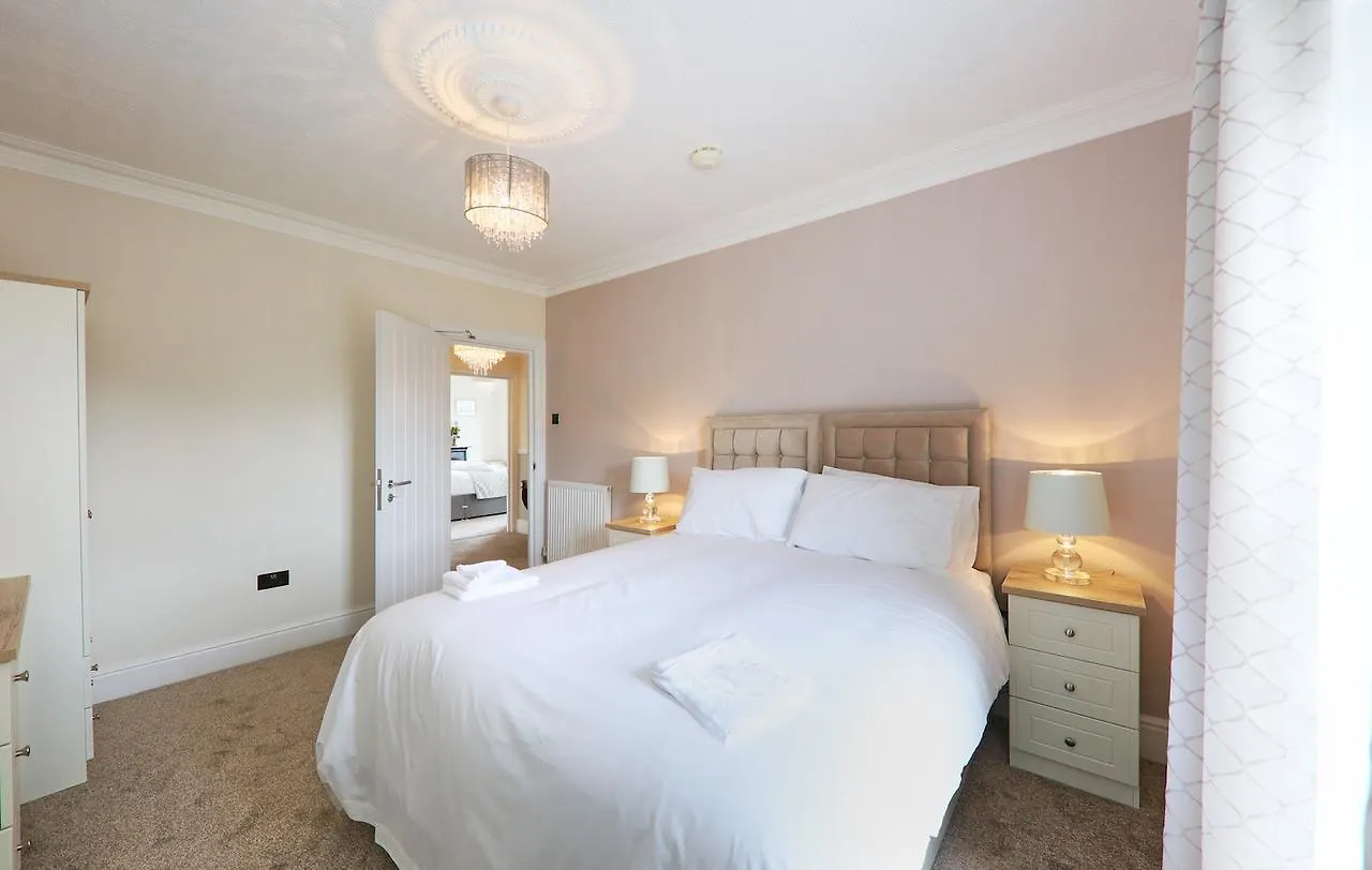 Llwyn Country House Llanelli