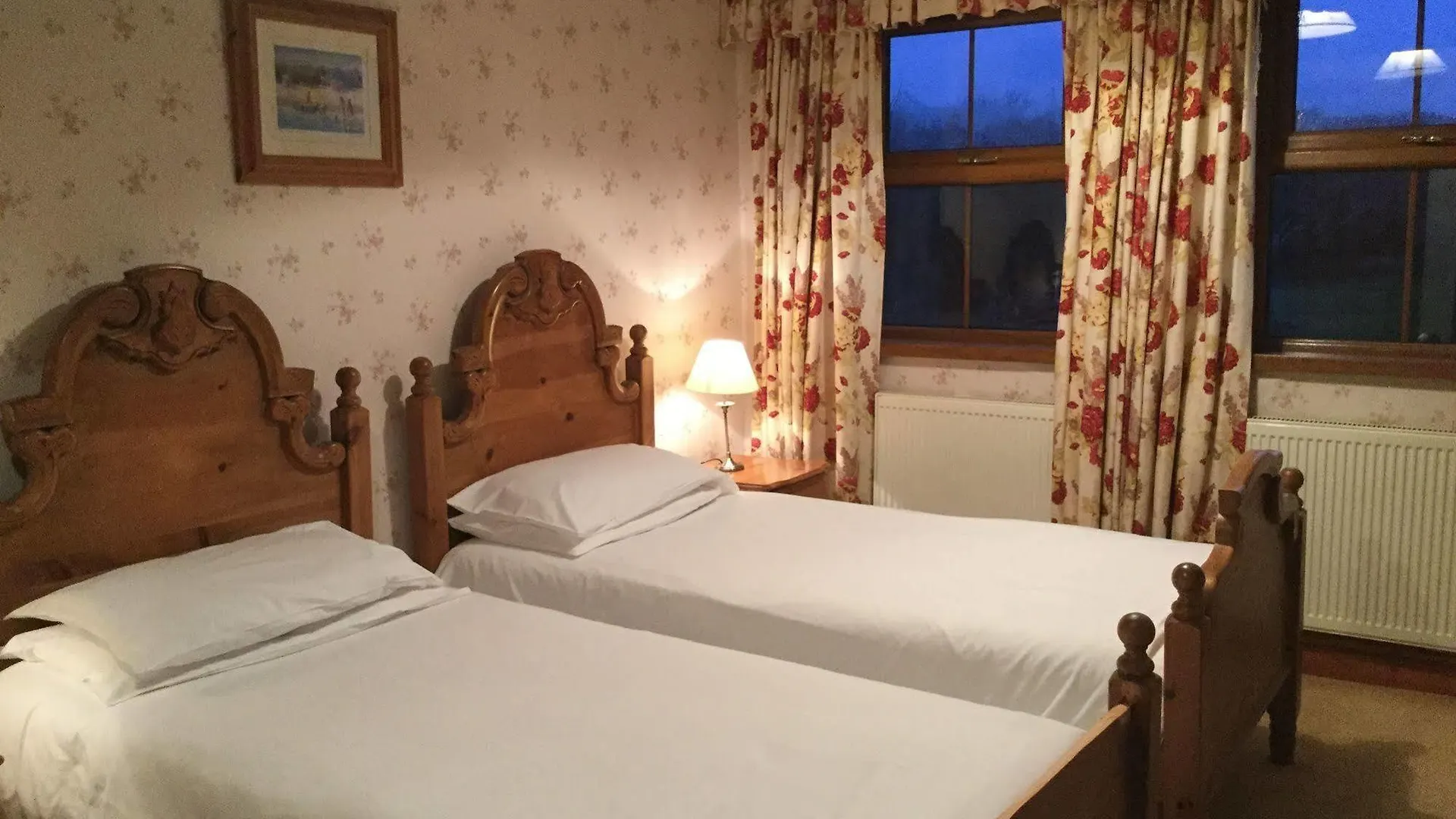 Llwyn Country House Llanelli 3*,